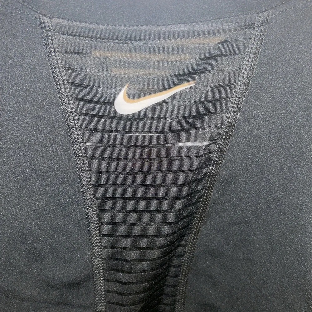 Nike women’s crop top black- small - Picture 2 of 5